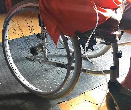 «NA SOLI», LA PLATAFORMA ELEVADORA DE CAN GAZÀ, UN PRODIGI DE TENDRESA